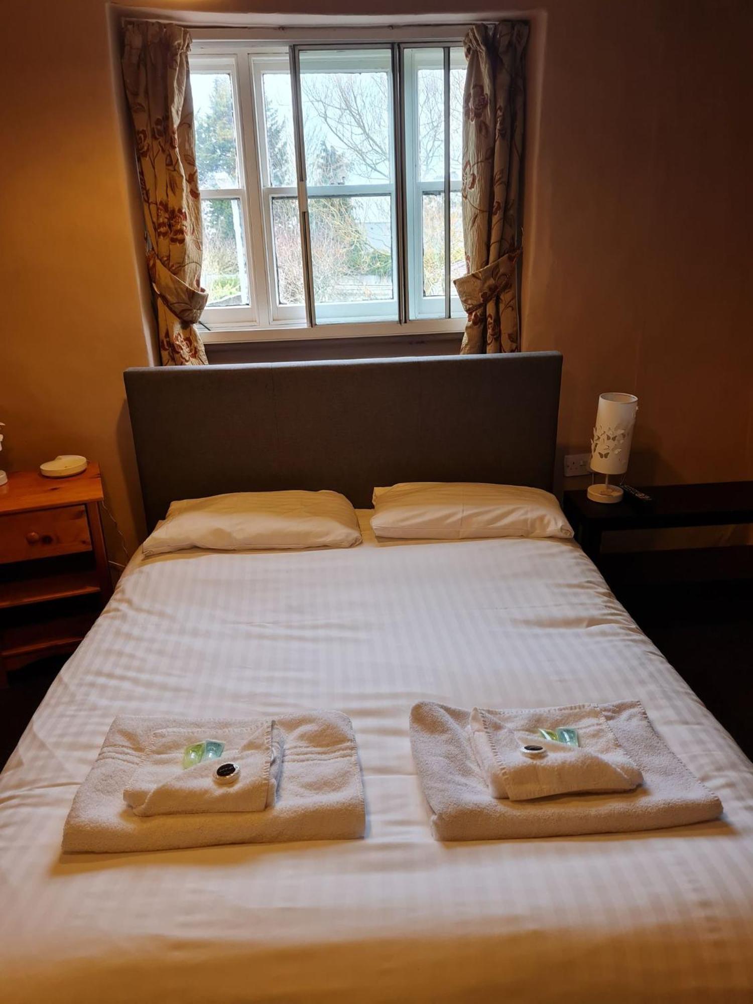 The Blue Cow Hotel South Witham Phòng bức ảnh